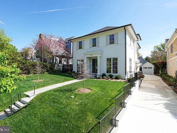 2nd image of 4422 Walsh St