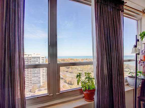 5th image of 3950 N Lake Shore Dr #2006B