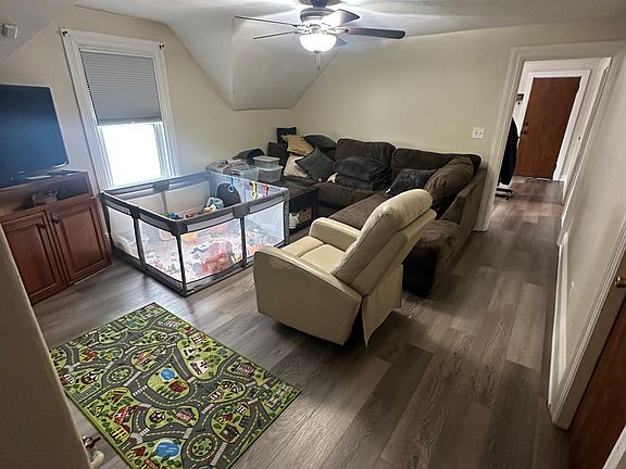 5th image of 6 Forest St Floor 2
