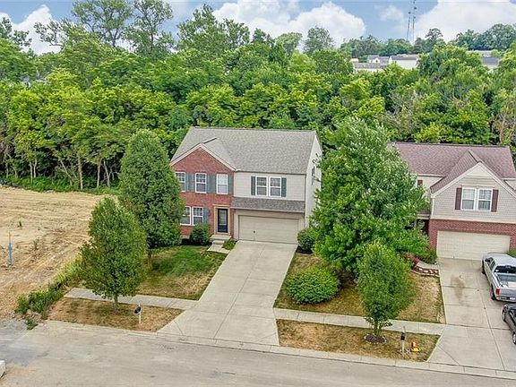 3rd image of 5876 Millbrook Dr