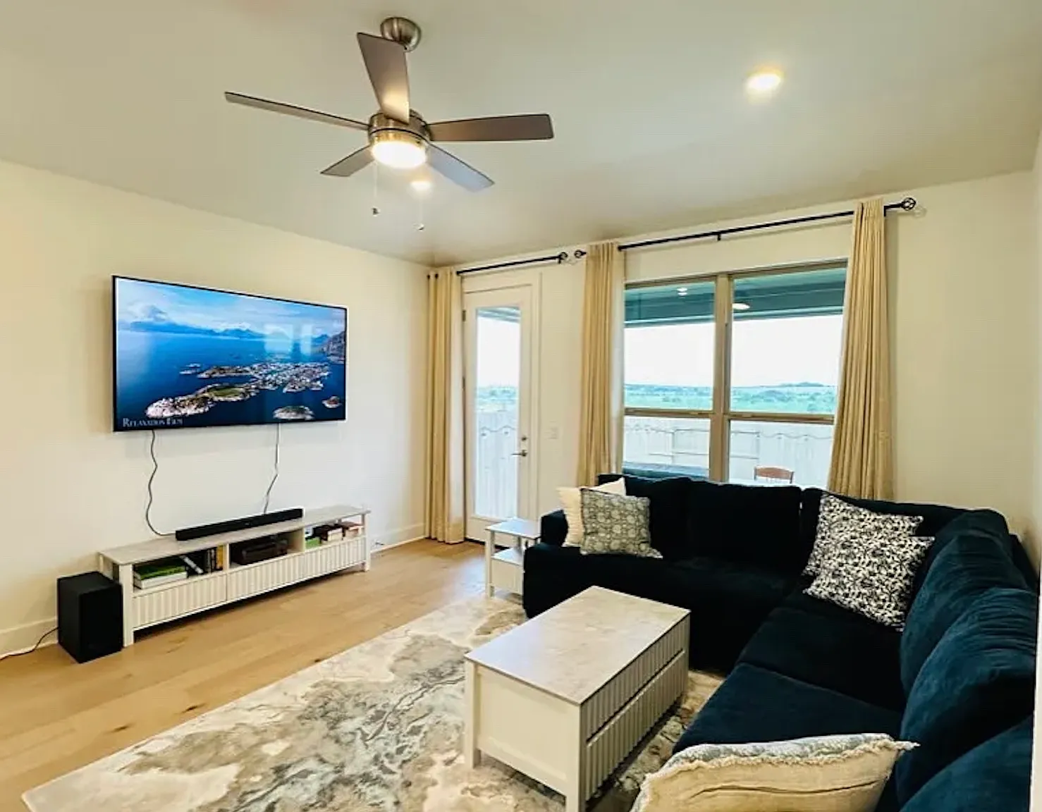 1 bed, 2104 sqft, $875 — Photo 3