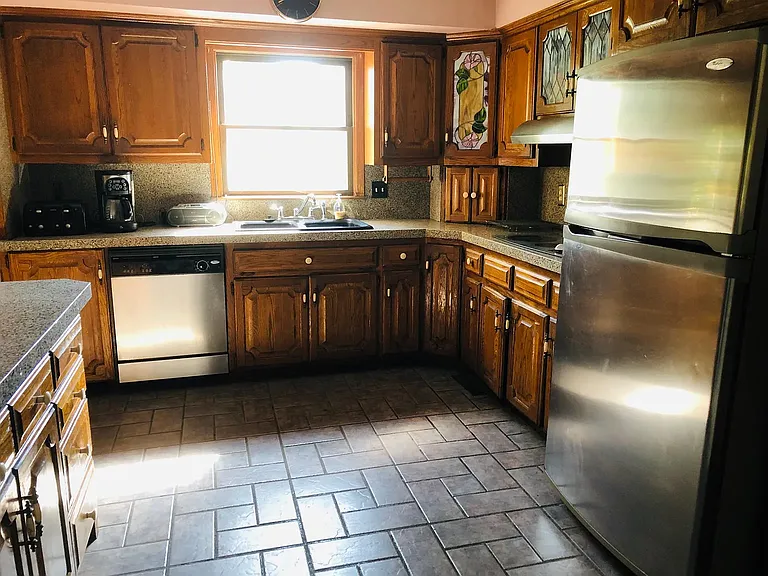 10413 W Bartlett St — Photo 15