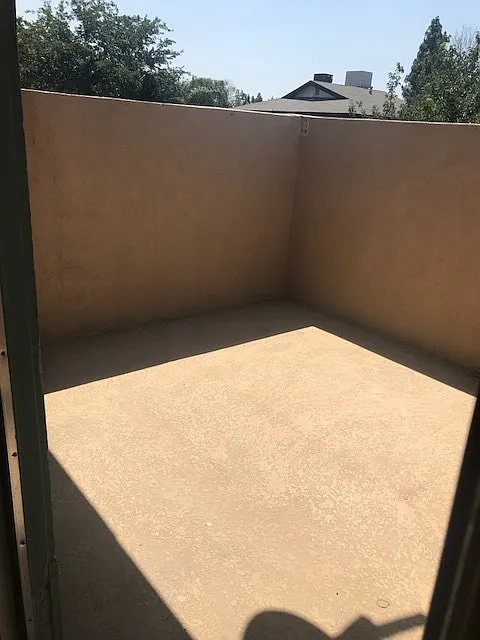 LJ4013 — Photo 2