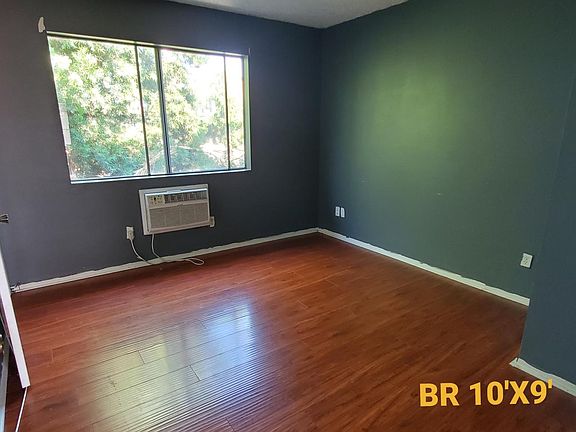 3rd image of 177 N Alexandria Ave