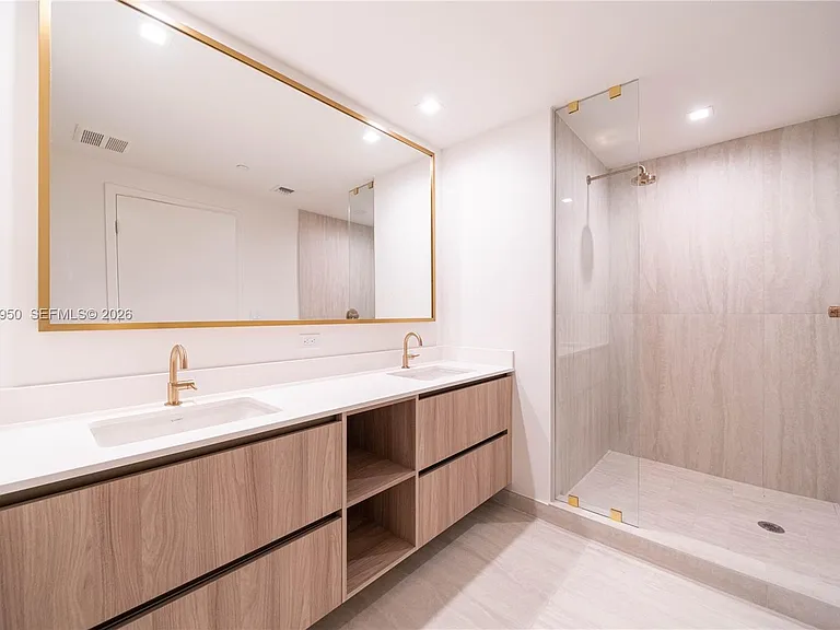 77 SE 5th St #2908 — Photo 38