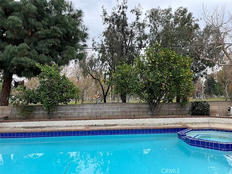 8024 E Woodsboro Ave — Photo 20