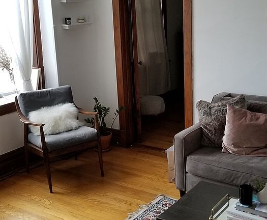 3rd image of 1850 W Newport Ave #2W