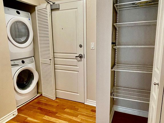 2nd image of 300 W Beech St Unit 609