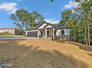 2016 Sterling Ridge Dr, Holts Summit, MO 65043