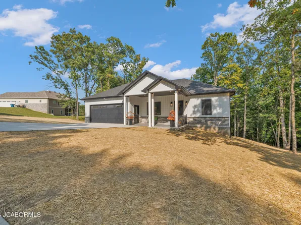 2016 Sterling Ridge Dr, Holts Summit, MO 65043