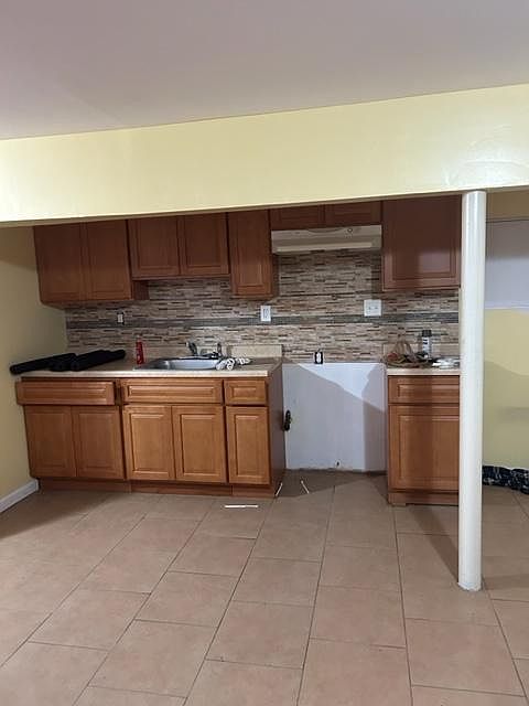 1st image of 658 E 226th St #Basement