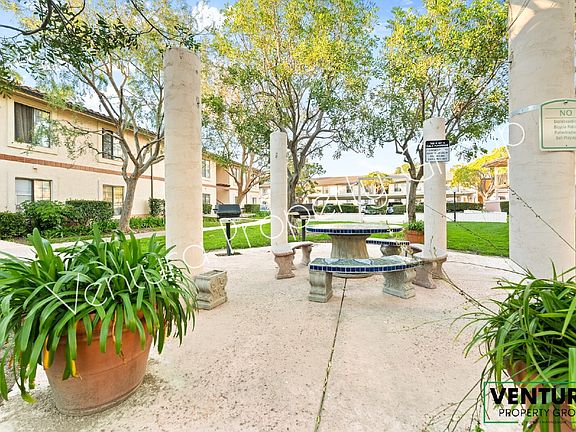 3rd image of 72 S Garden St APT 4