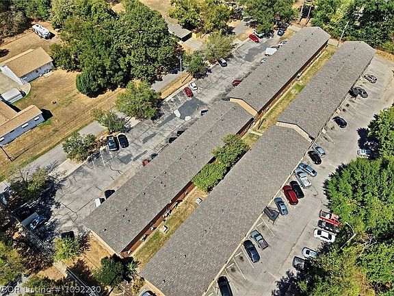 4th image of 5201 Spradling Ave