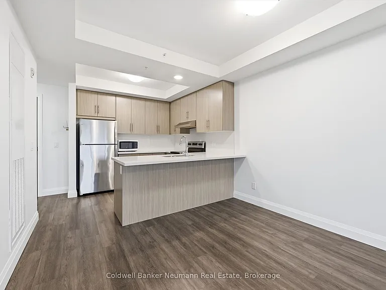 30 Hamilton St S #601 — Photo 12
