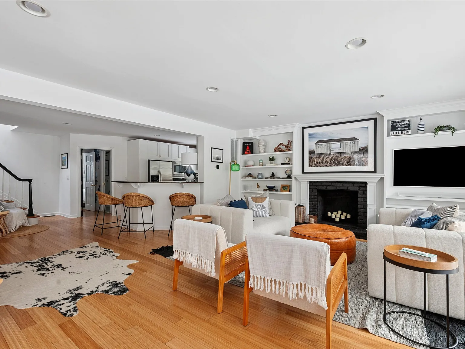 Gorgeous East Quogue Home 3 Bed 3 Bath July 25K — Photo 2