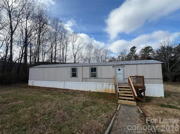 528 Oak Run Ct, Bessemer City, NC 28016