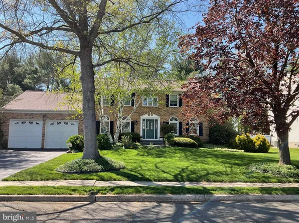 10 Stephanie Ln, Hamilton, NJ 08691