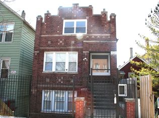 2221 W 19th St, Chicago, IL 60608