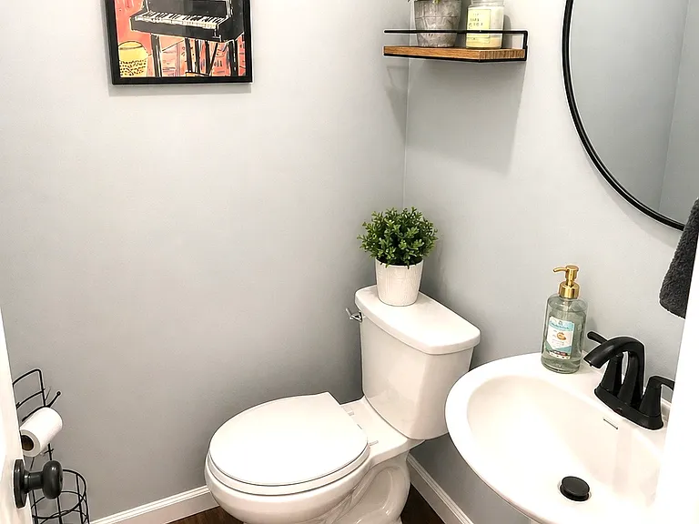 606 Wedgewood Cir — Photo 5