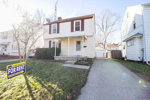 4353 Lyman Ave photo 1