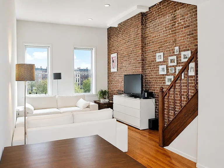 353 Amsterdam Ave #9N — Photo 2