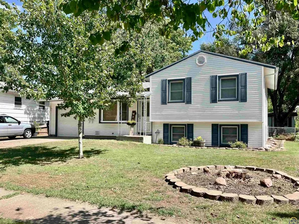 5312 SW 28th St, Topeka, KS 66614