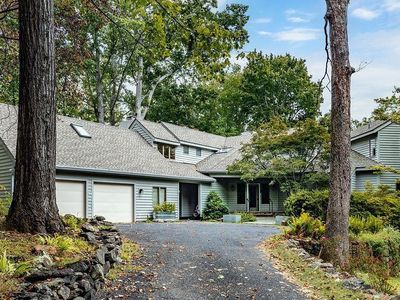 284 Shingle Oak Ln, Nellysford, VA, 22958