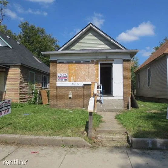1510 Lawton Ave photo 1