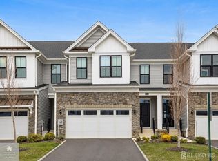 26 Wisteria Ct, Monroe Township, NJ 08831