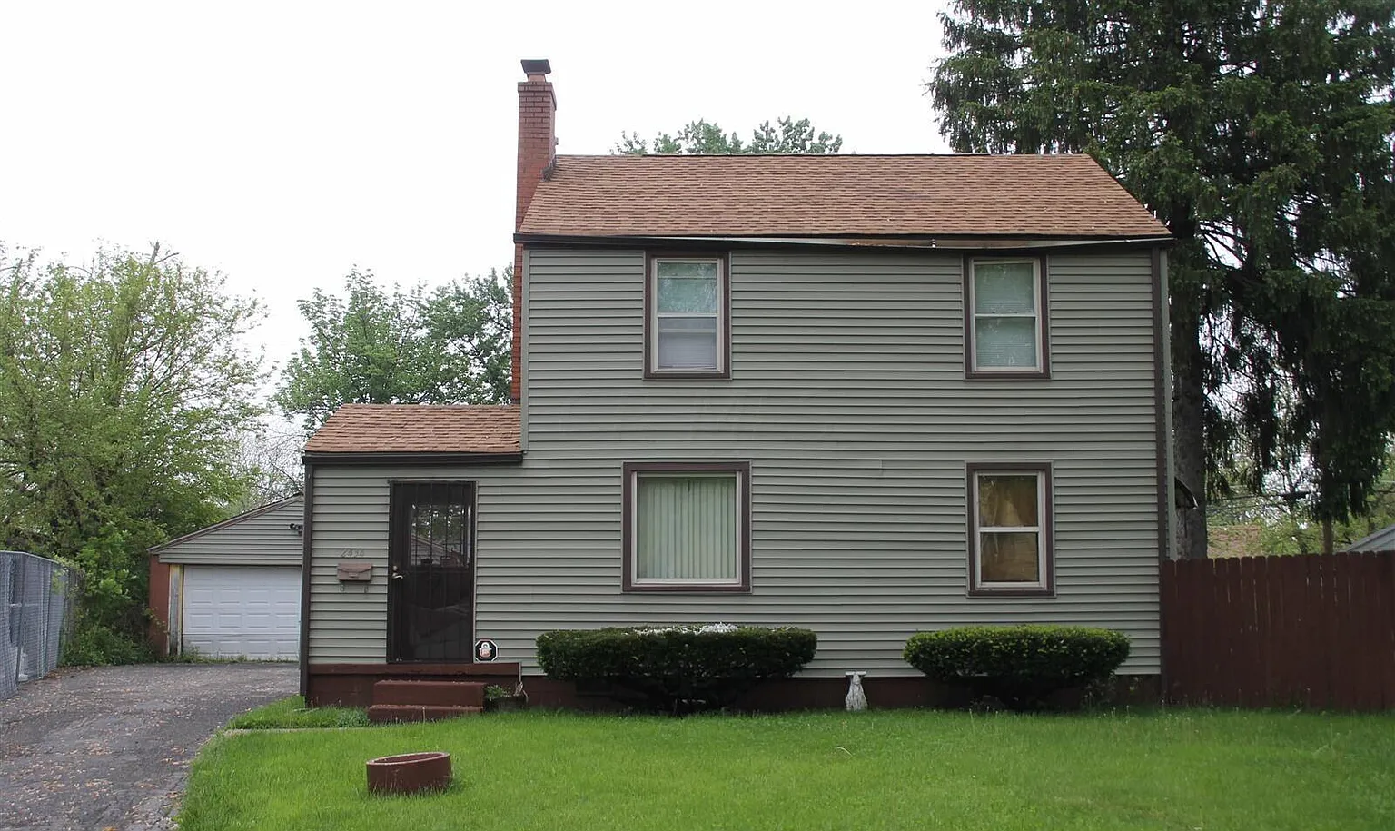 2434 Taylor Ave photo 1