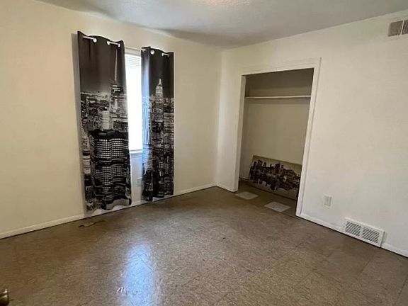 4th image of 354 Williford St