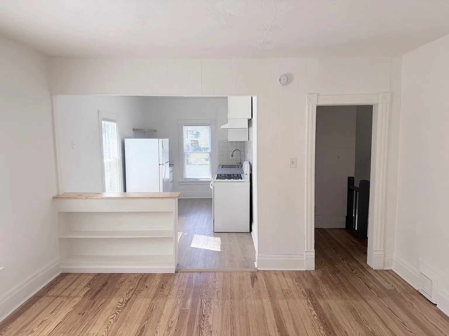 2 bed, 700 sqft, $1,038 — Photo 1