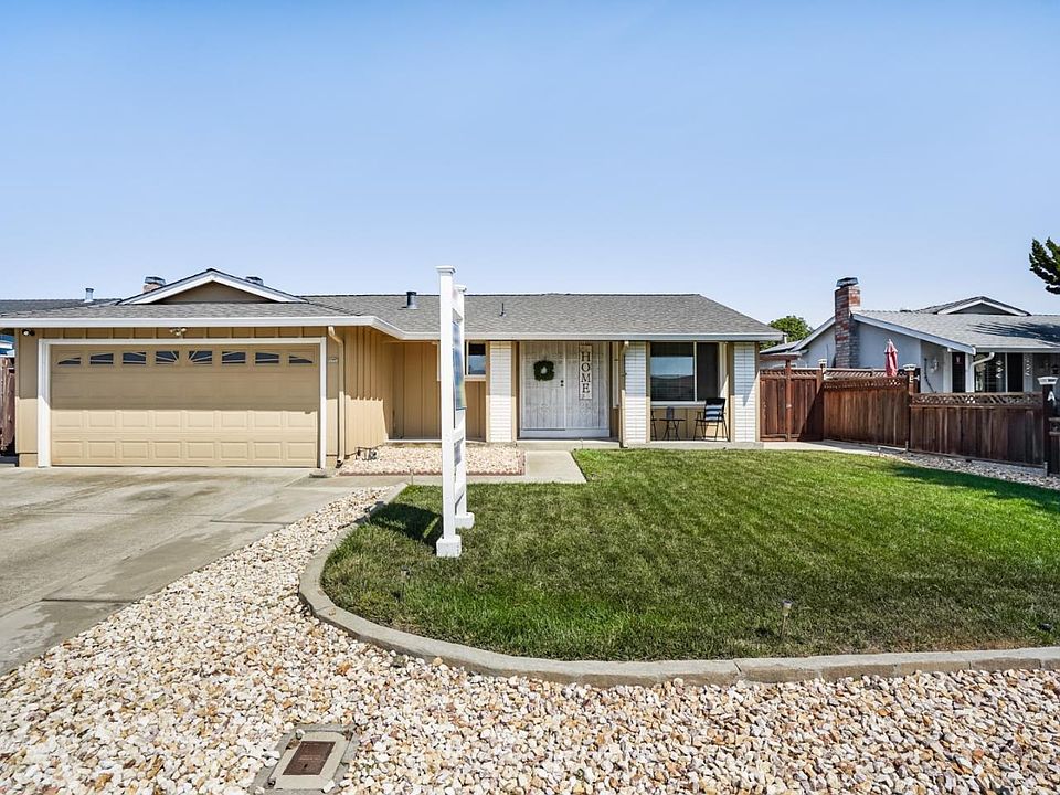 1st image of 32449 Deborah Dr
