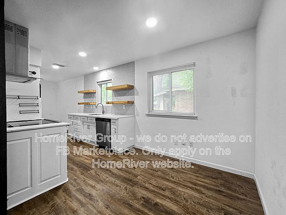 4th image of 3002 Friendswood Dr