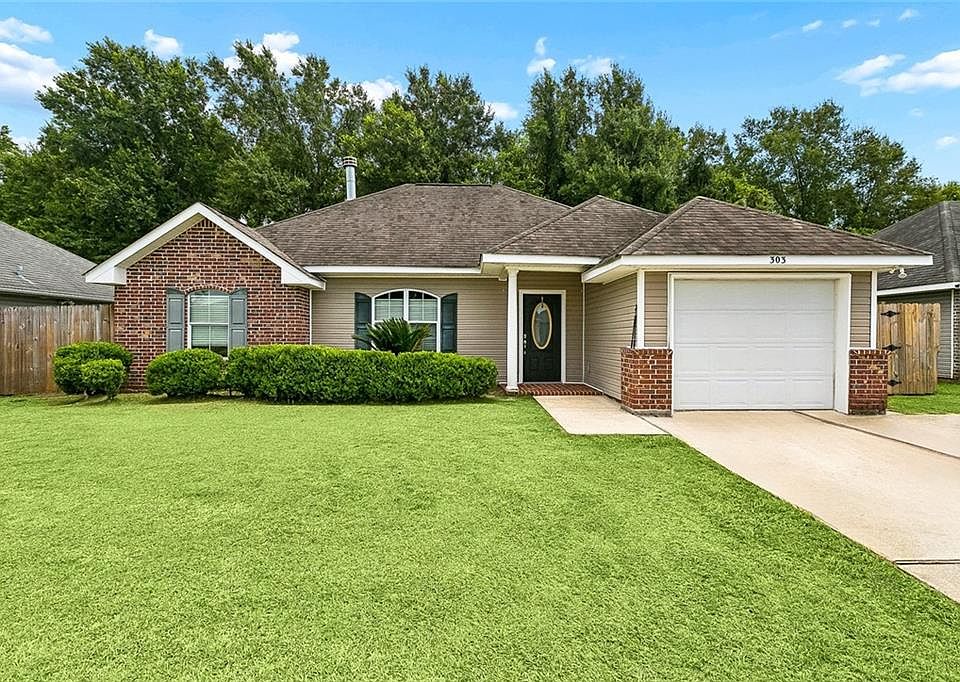 1st image of 303 Allie Ln
