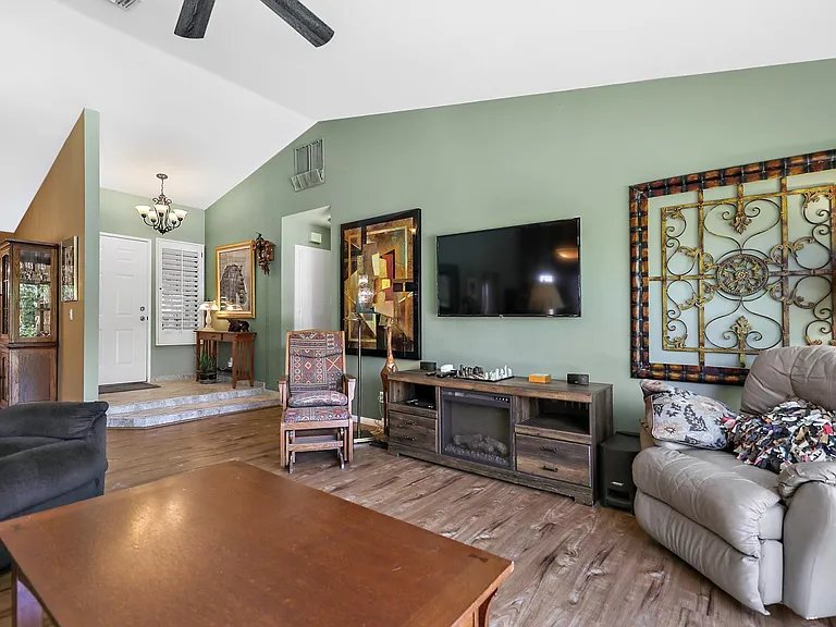 30769 Susan Dr — Photo 10