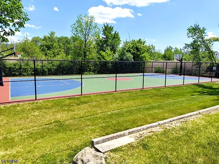 330 Carnegie Ct — Photo 31