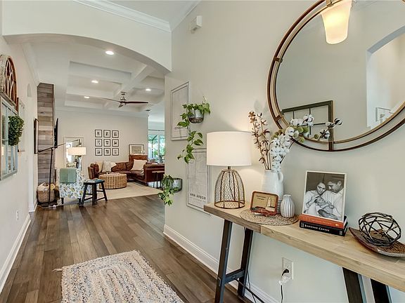 4th image of 2908 Sea Grape Dr S
