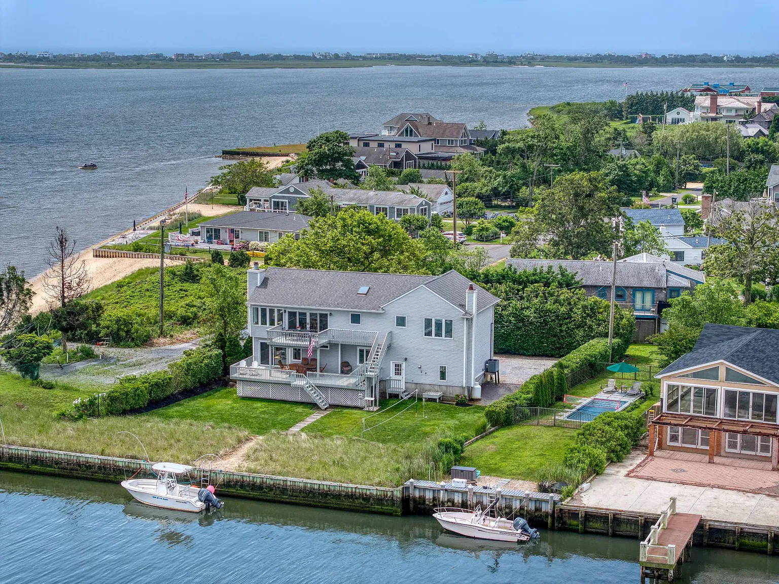 Waterfront Beach House | Shinnecock Bay, East Quogue — Photo 1