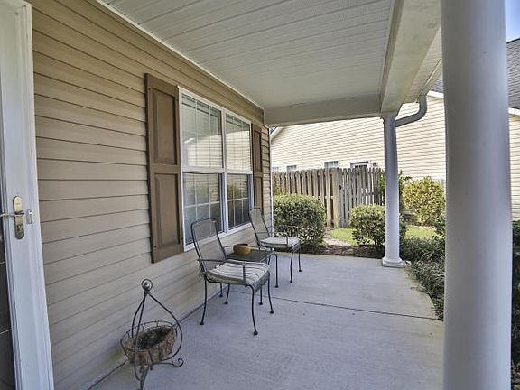 2nd image of 1716 Grant Cir