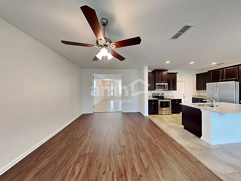 2433 Adams Lake Blvd — Photo 10