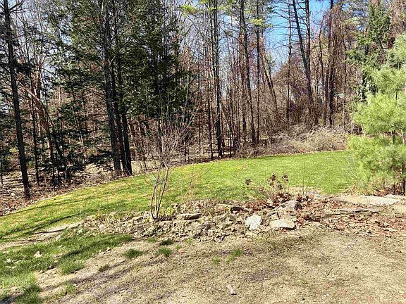 3rd image of 53 Oak Knoll Road
