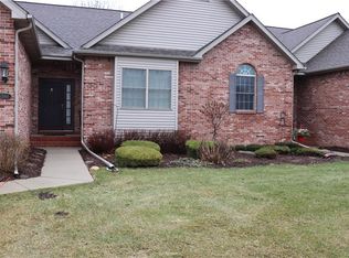13101 Harbor Landings Dr, Fenton, MI 48430