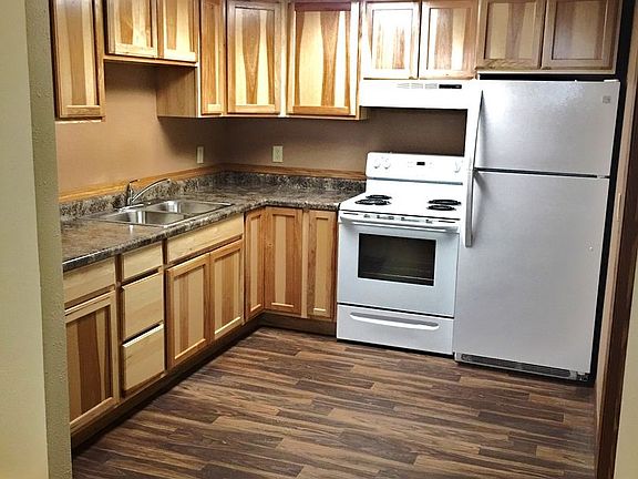 3rd image of 501 N Park St #51-1/2