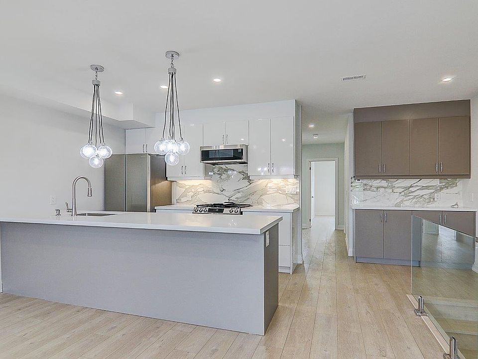 1st image of 115 Livingstone Ave