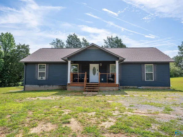 596 County Road 104, Stevenson, AL 35772