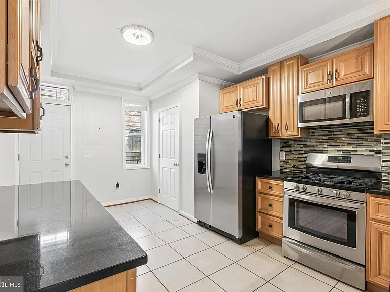 214 N Madeira St — Photo 13