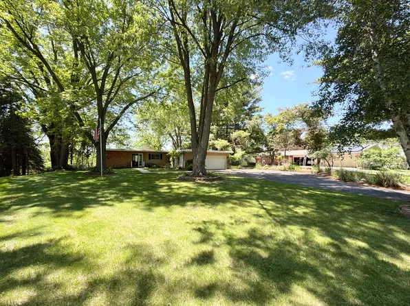 2119 Lakeview Ridge Dr NE, Solon, IA 52333