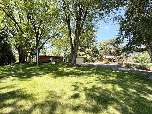2119 Lakeview Ridge Dr NE Photo 1