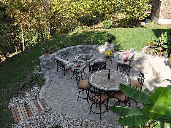 3rd image of 23 Cedarview Dr